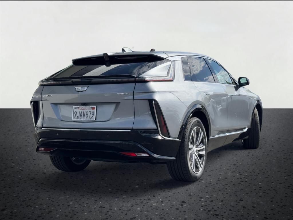 2024 Cadillac LYRIQ Luxury 1