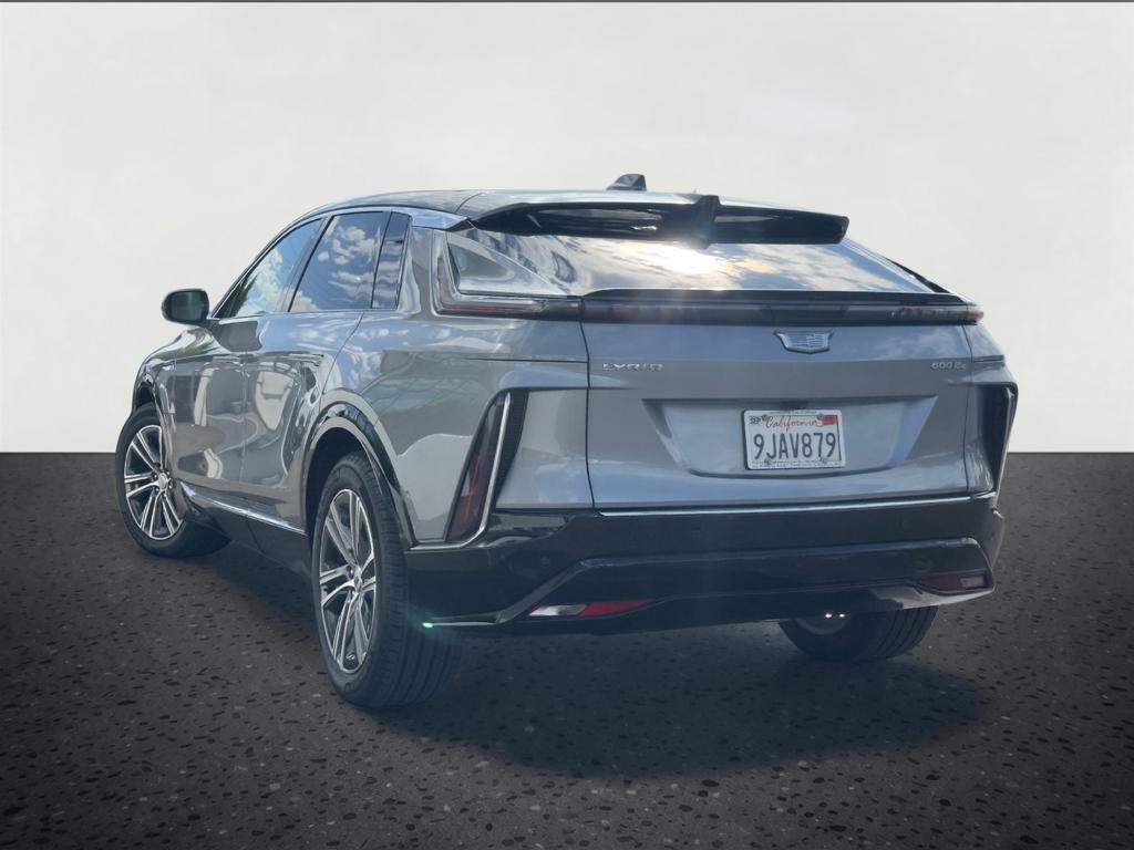 2024 Cadillac LYRIQ Luxury 1