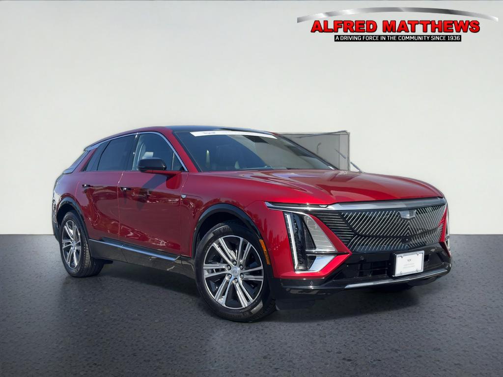 2024 Cadillac LYRIQ Luxury 1