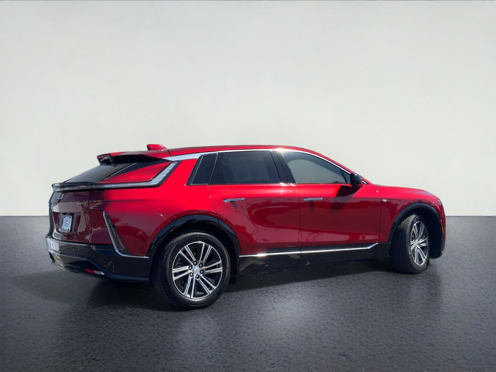 2024 Cadillac LYRIQ Luxury 1