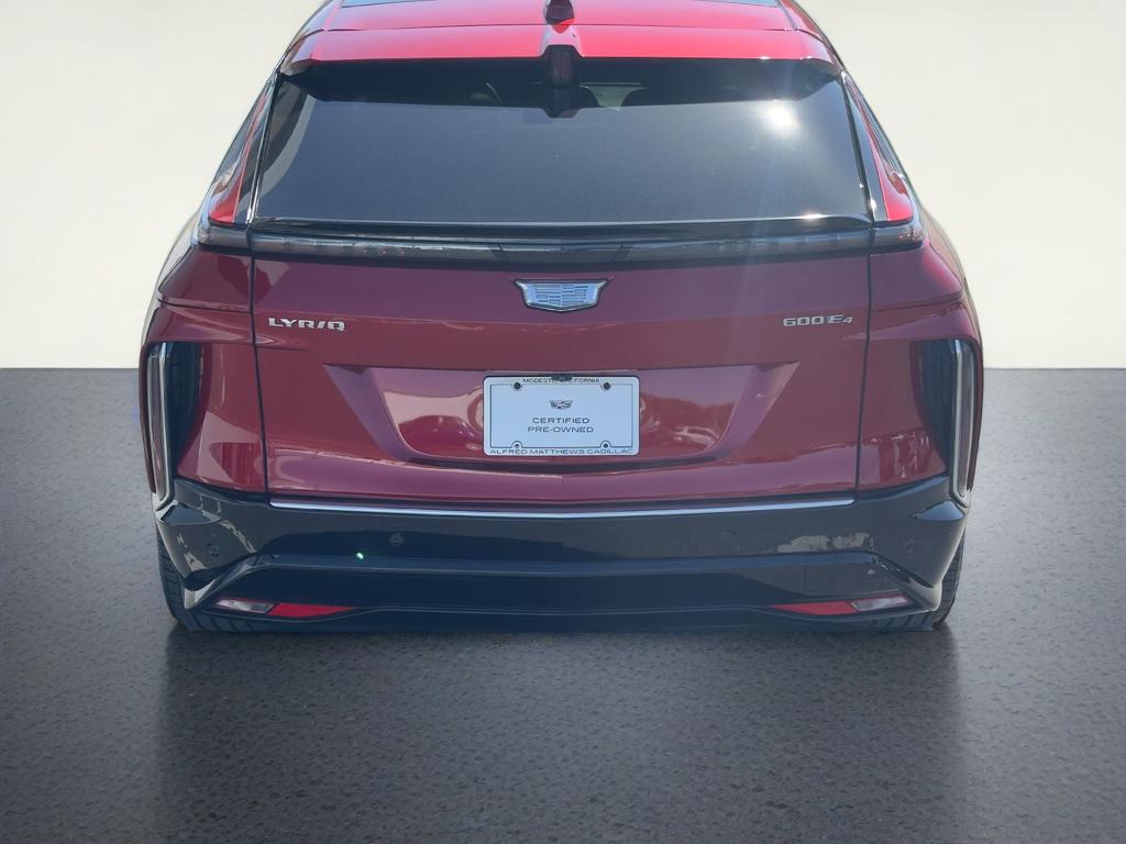 2024 Cadillac LYRIQ Luxury 1
