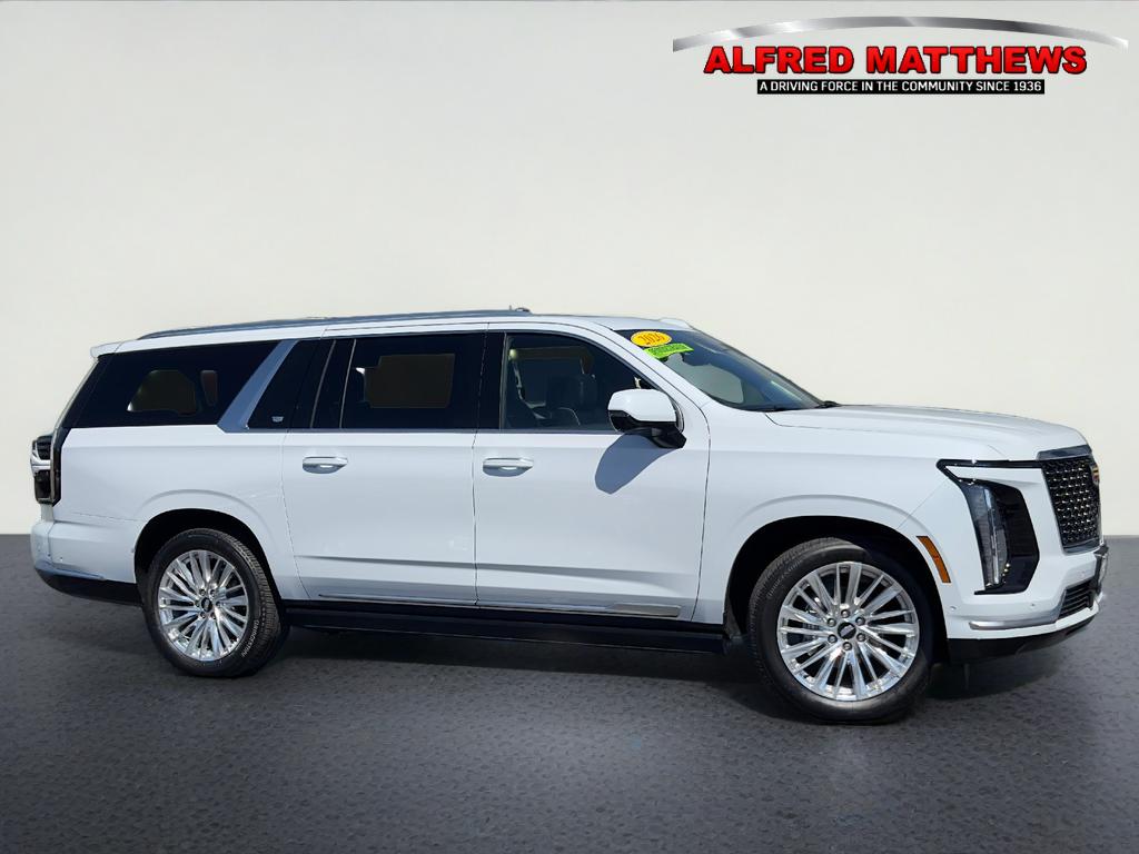 2026 Cadillac Escalade ESV Luxury