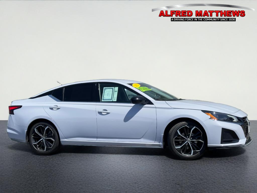 2025 Nissan Altima Base