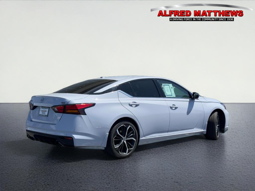 2025 Nissan Altima Base