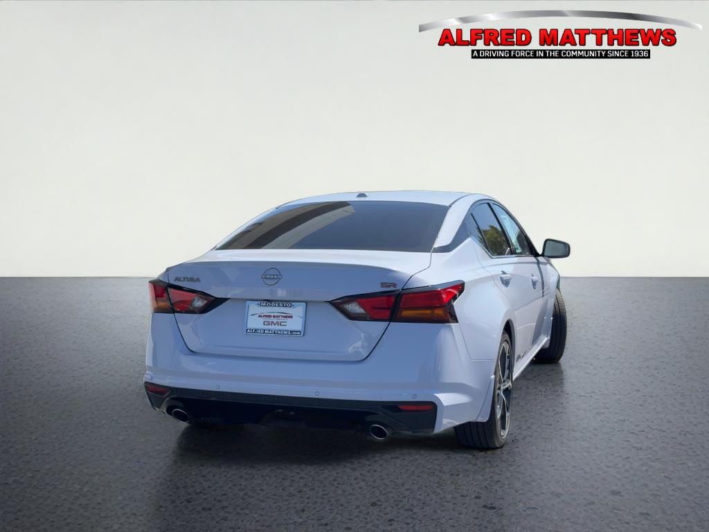2025 Nissan Altima Base
