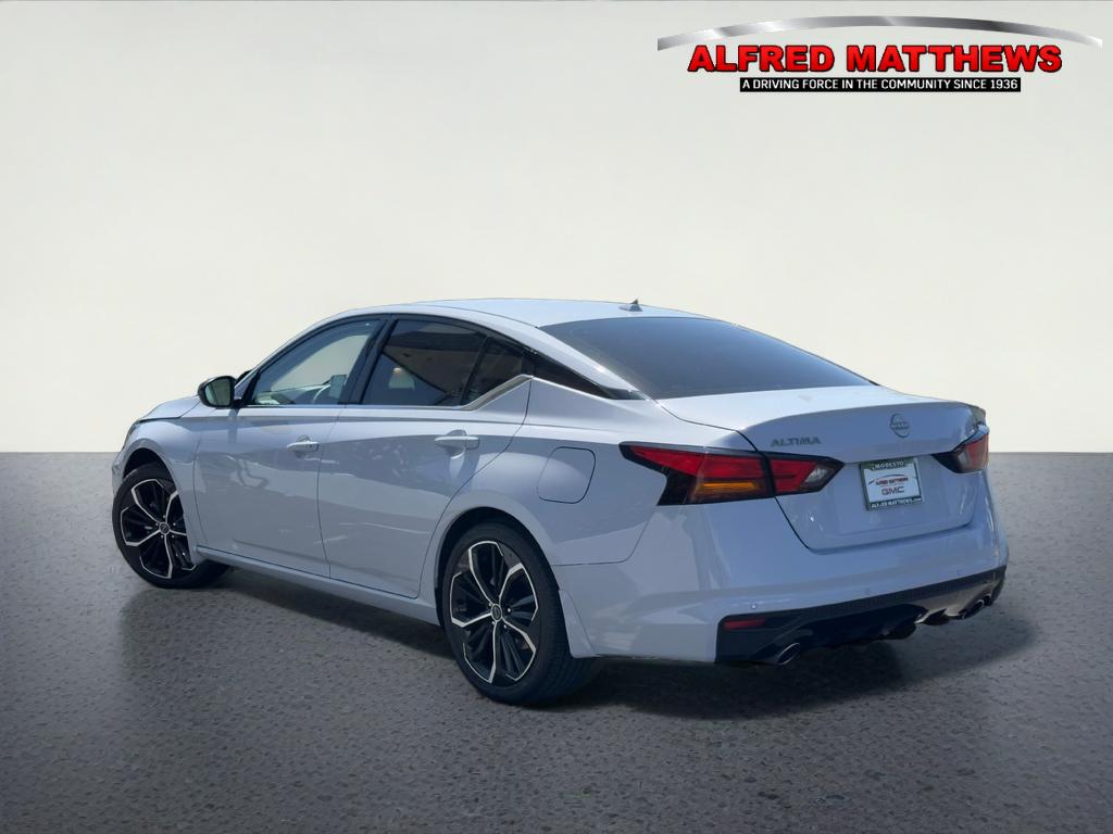 2025 Nissan Altima Base