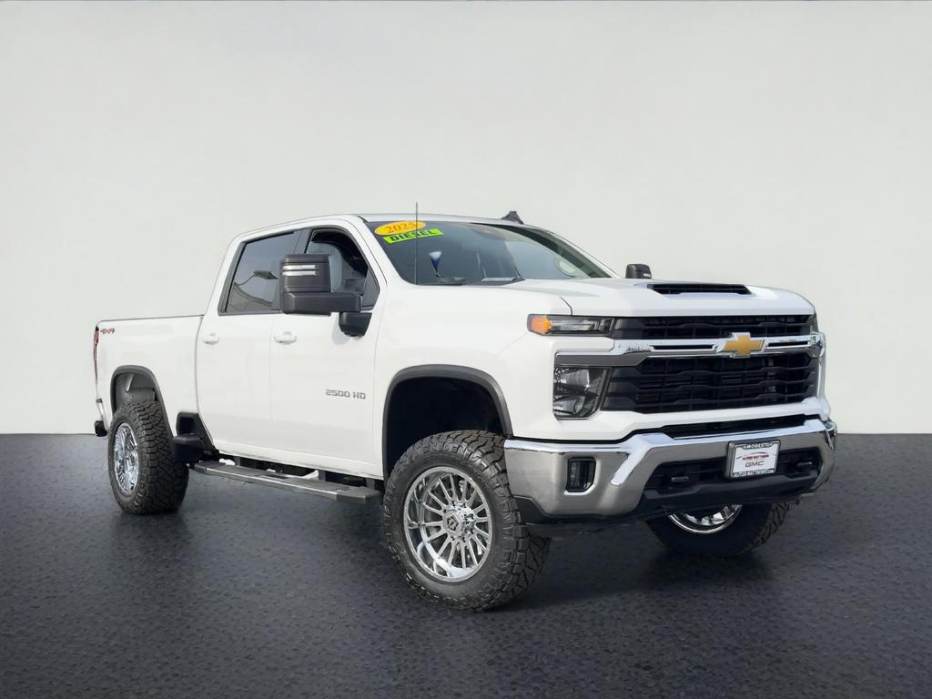 2025 Chevrolet Silverado HD LT 4WD Crew Cab Standard Box's photo