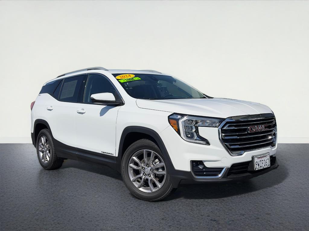 2024 GMC Terrain SLT FWD's photo
