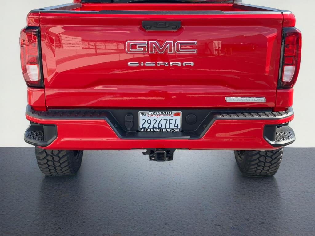 2025 GMC Sierra 1500 Elevation