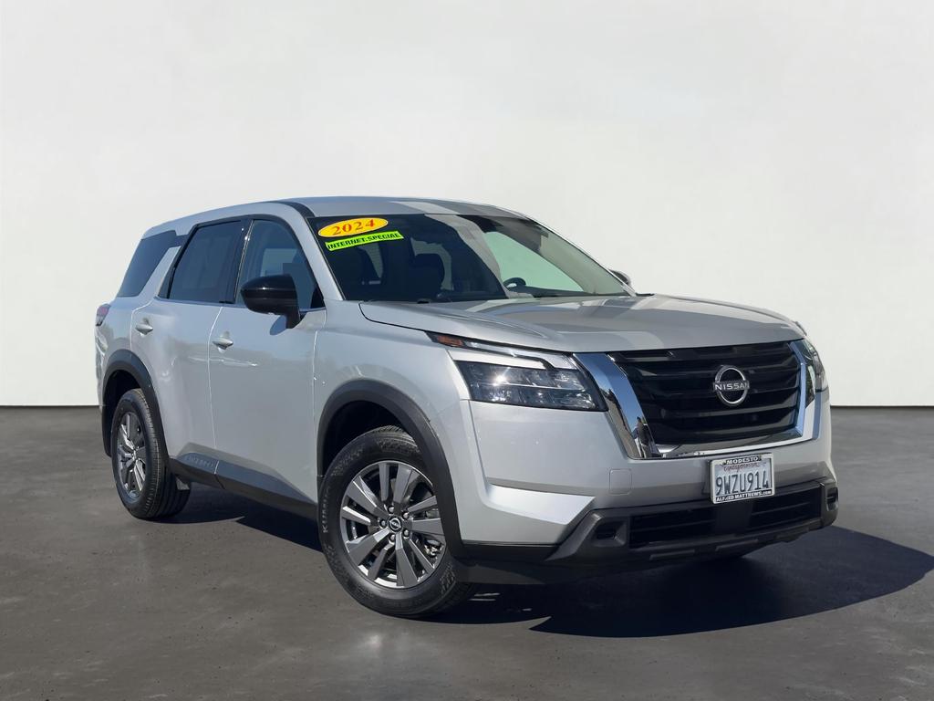 2024 Nissan Pathfinder S
