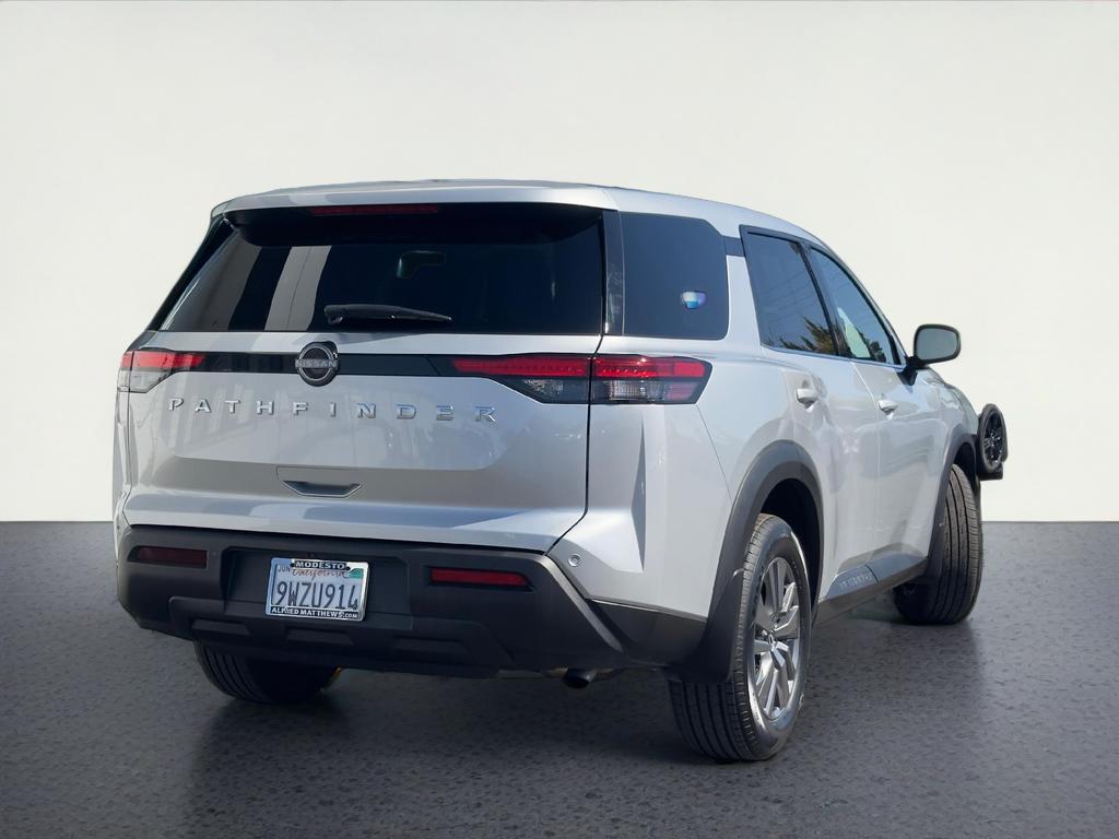 2024 Nissan Pathfinder S