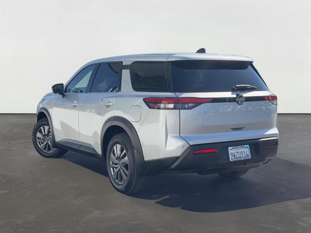 2024 Nissan Pathfinder S
