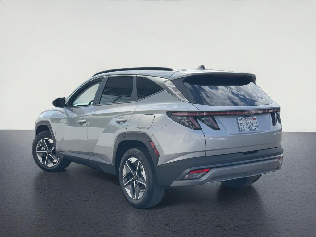 2025 Hyundai Tucson Hybrid Base