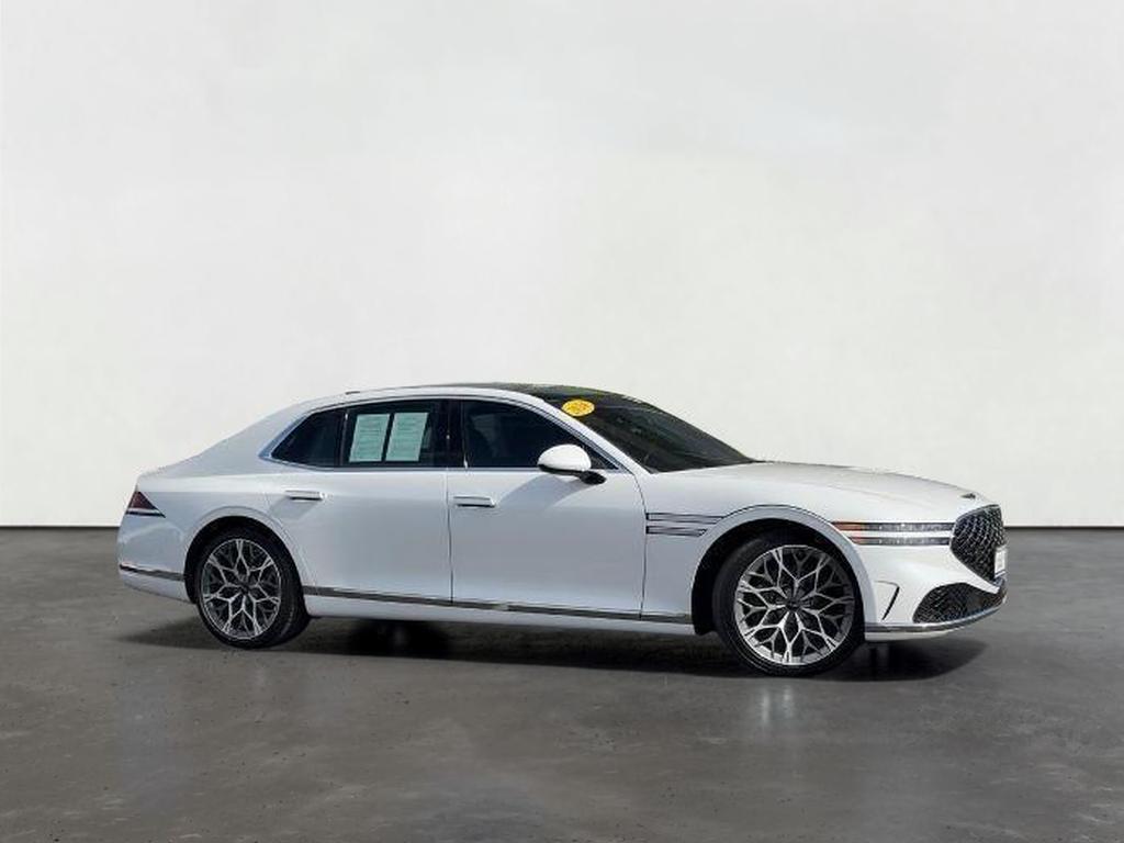 2024 Genesis G90 e-SC