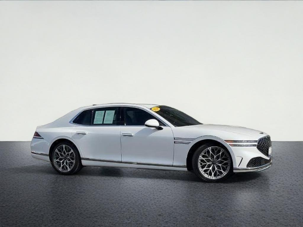 2024 Genesis G90 e-SC