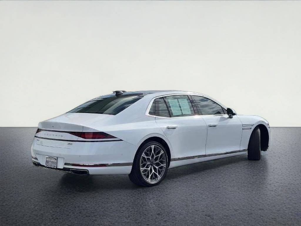 2024 Genesis G90 e-SC