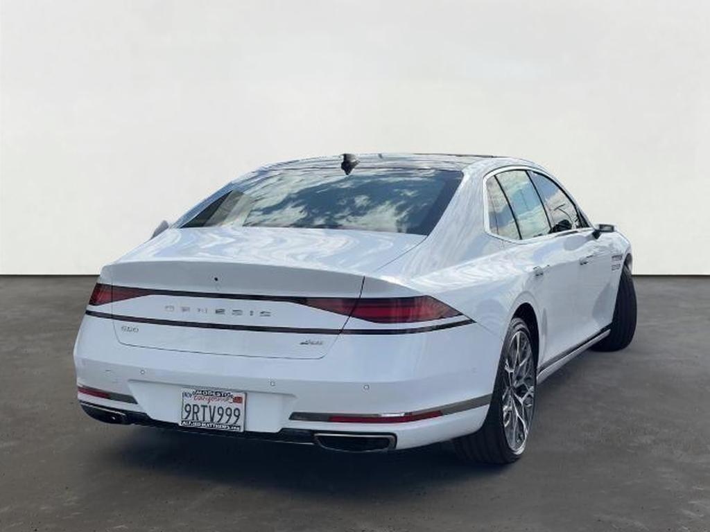 2024 Genesis G90 e-SC