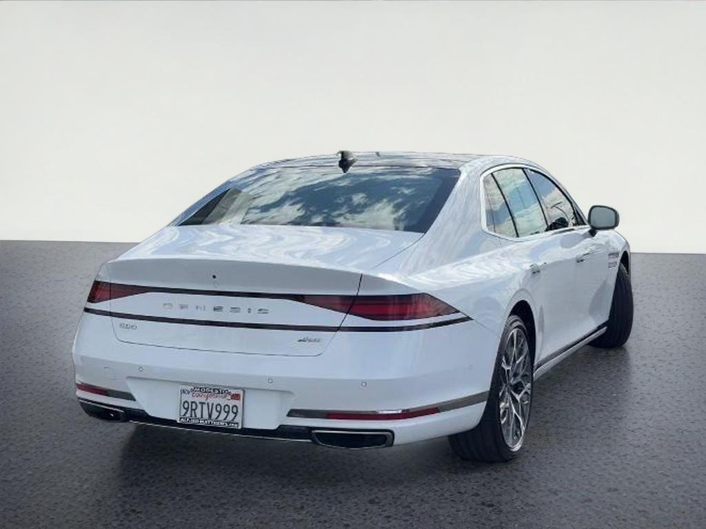 2024 Genesis G90 e-SC