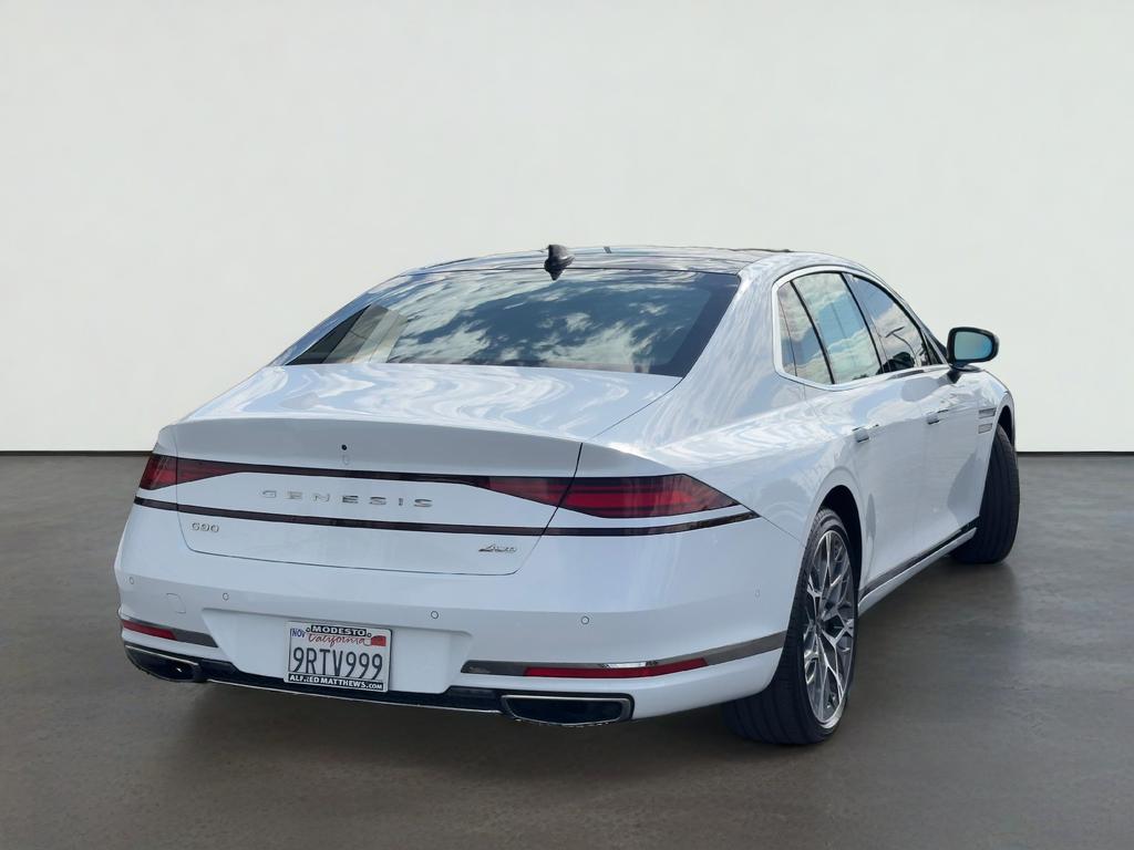 2024 Genesis G90 e-SC