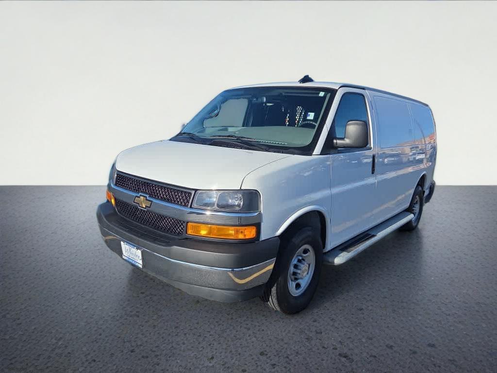 2024 Chevrolet Express 2500 Work Van HD's photo