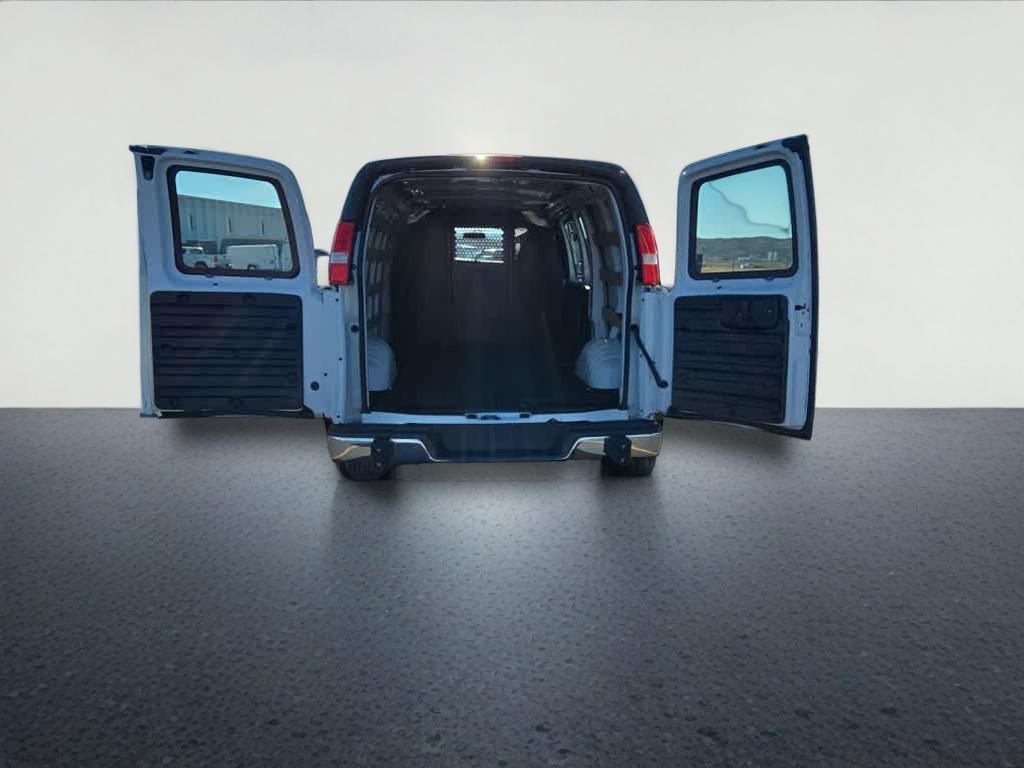 2024 Chevrolet Express Cargo 2500 WT