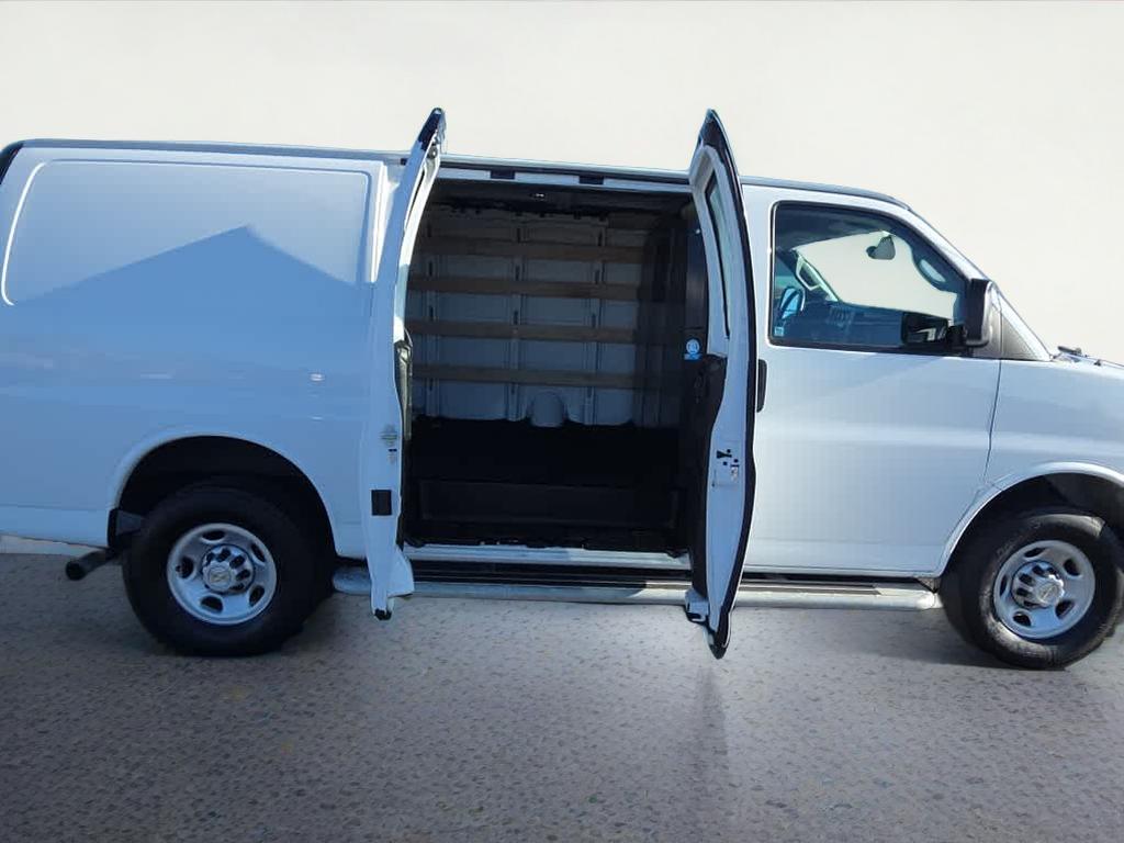 2024 Chevrolet Express Cargo 2500 WT