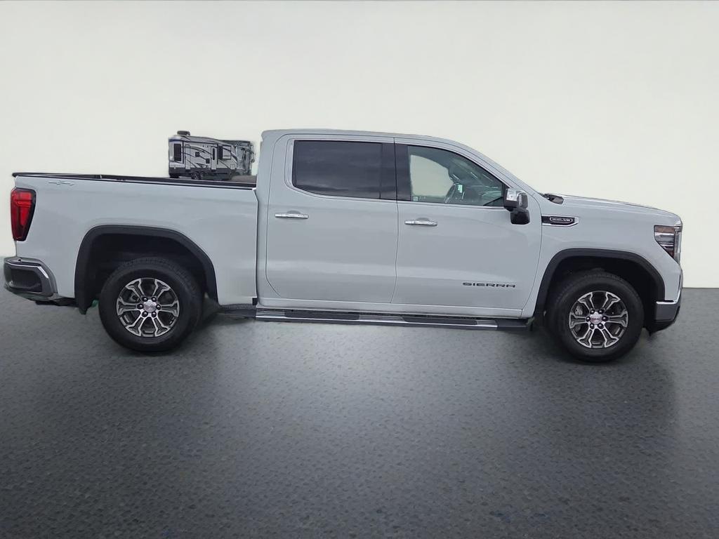 2024 GMC Sierra 1500 SLT - Photo 13
