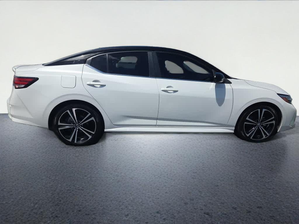 2022 Nissan Sentra SR Xtronic CVT