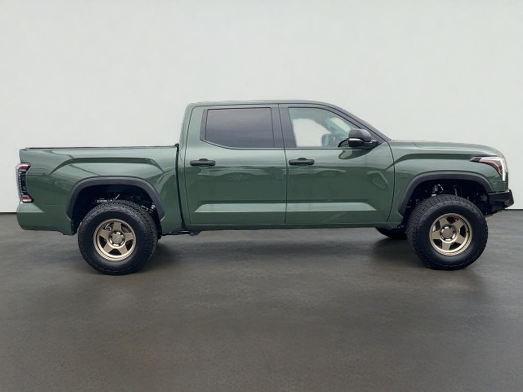 2022 Toyota Tundra 4WD SR5