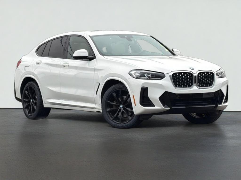 2022 BMW X4 xDrive30i's photo