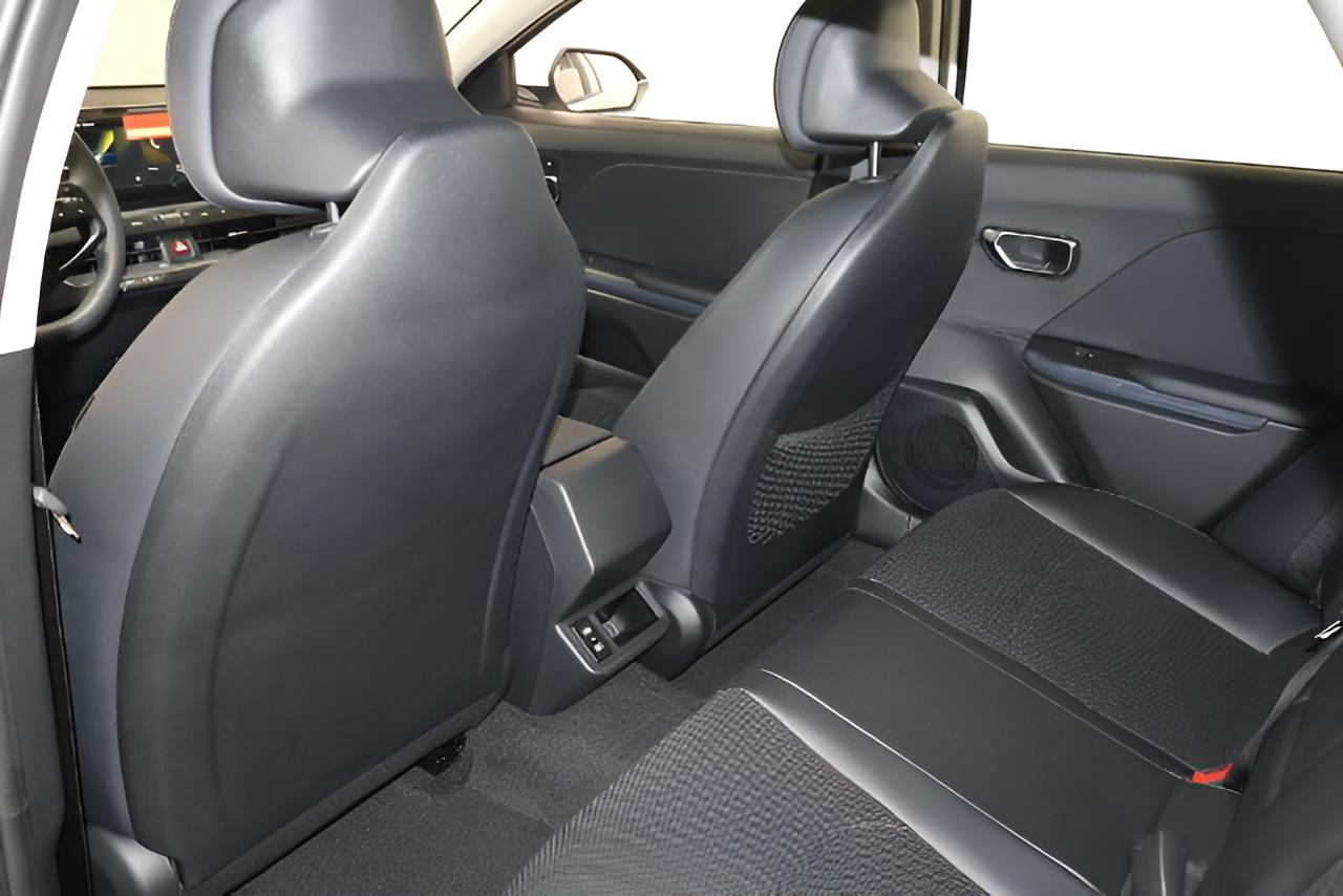 2027 Kia K4 EX