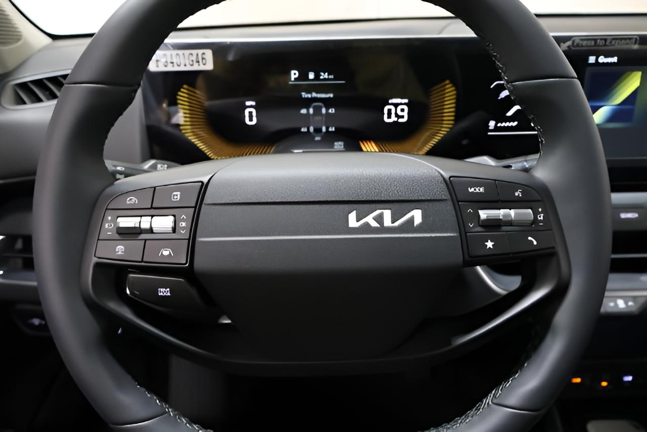 2027 Kia K4 EX