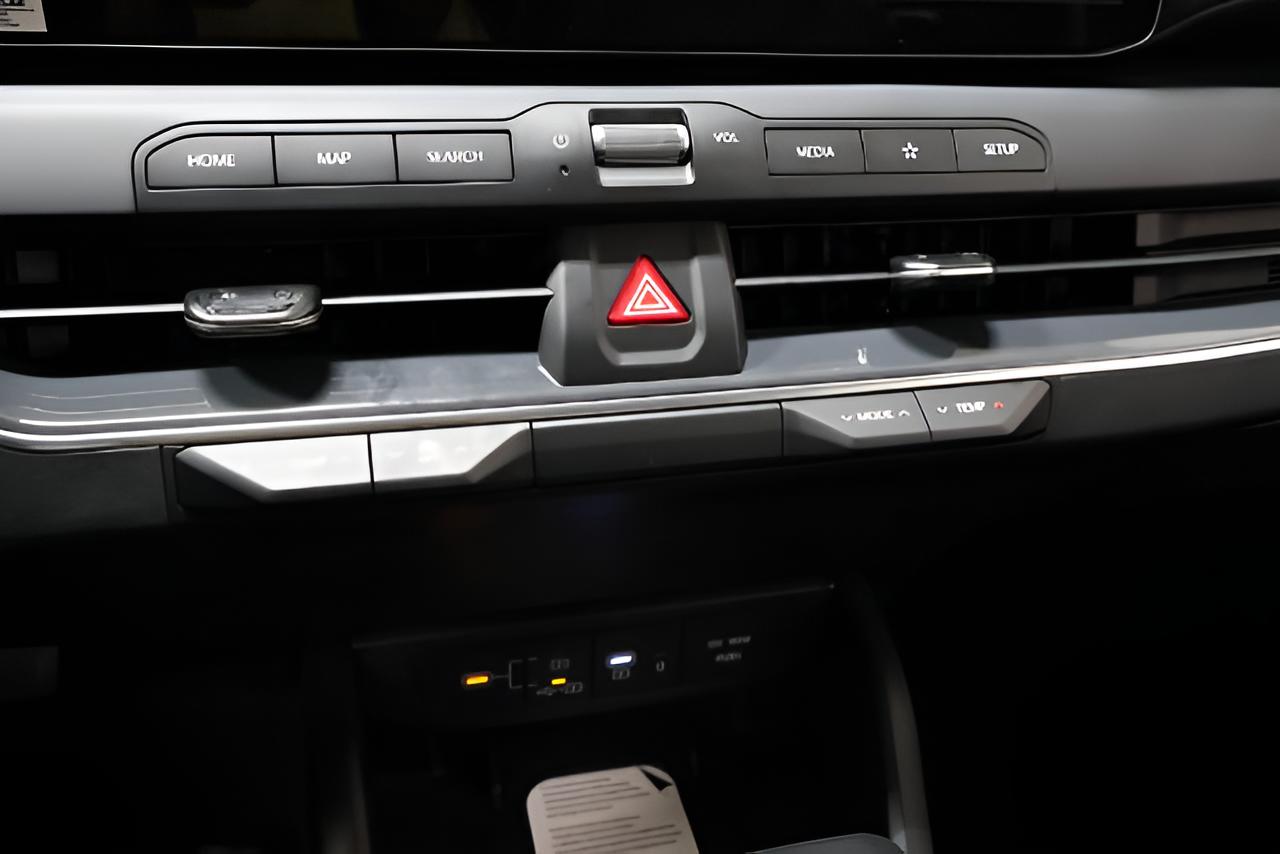 2027 Kia K4 EX