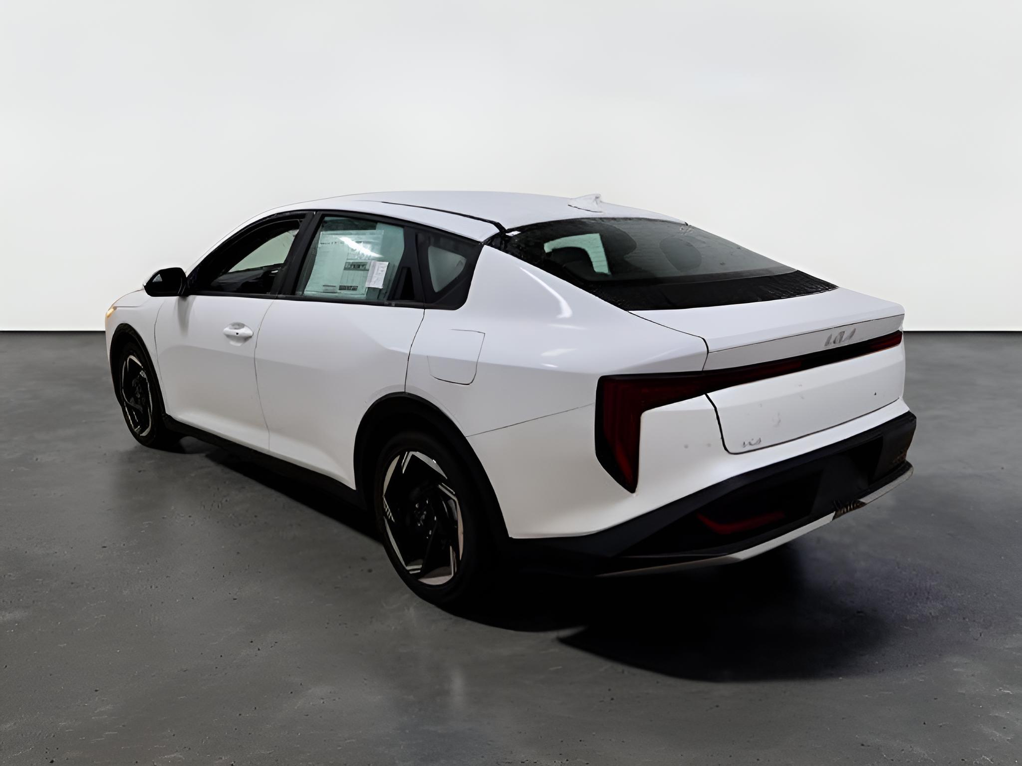 2027 Kia K4 EX