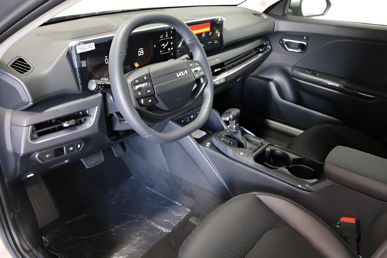 2027 Kia K4 EX