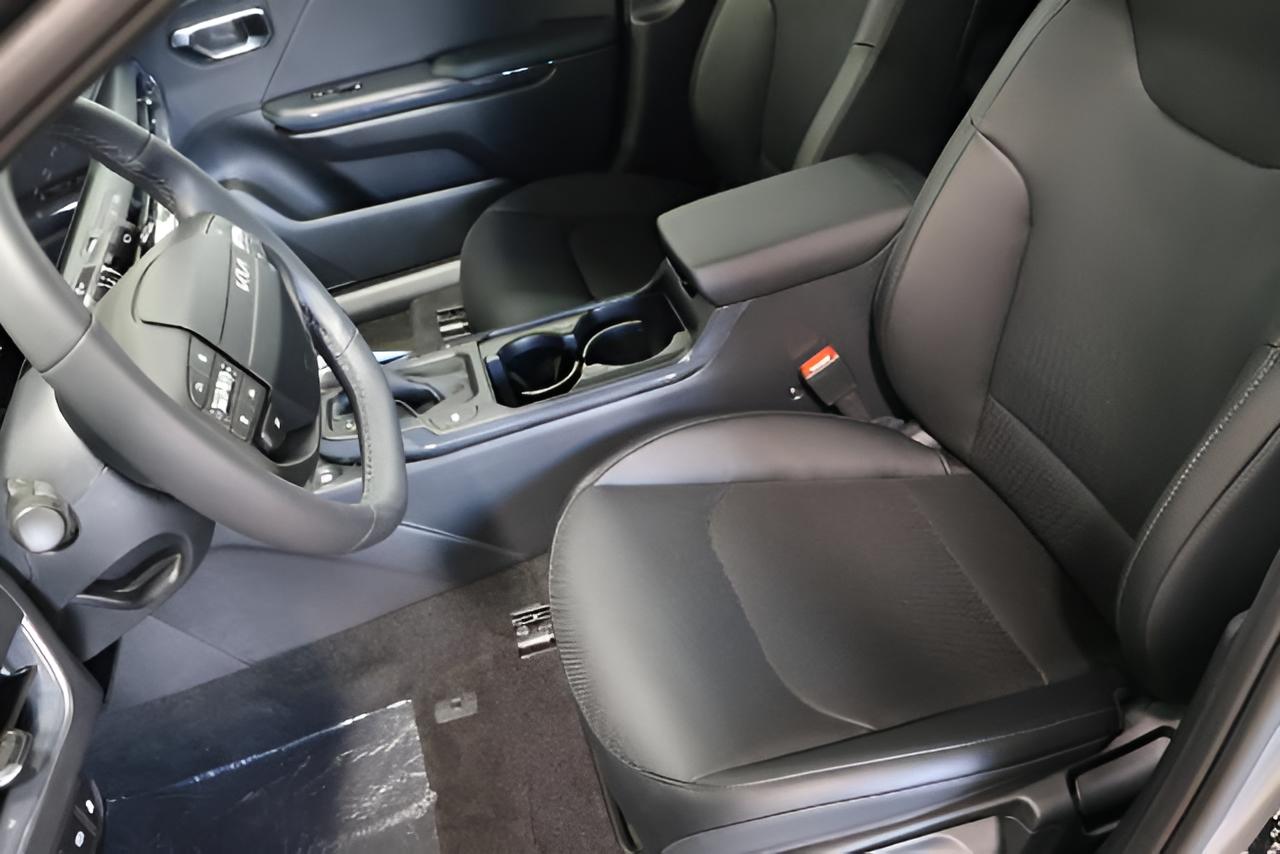 2027 Kia K4 EX