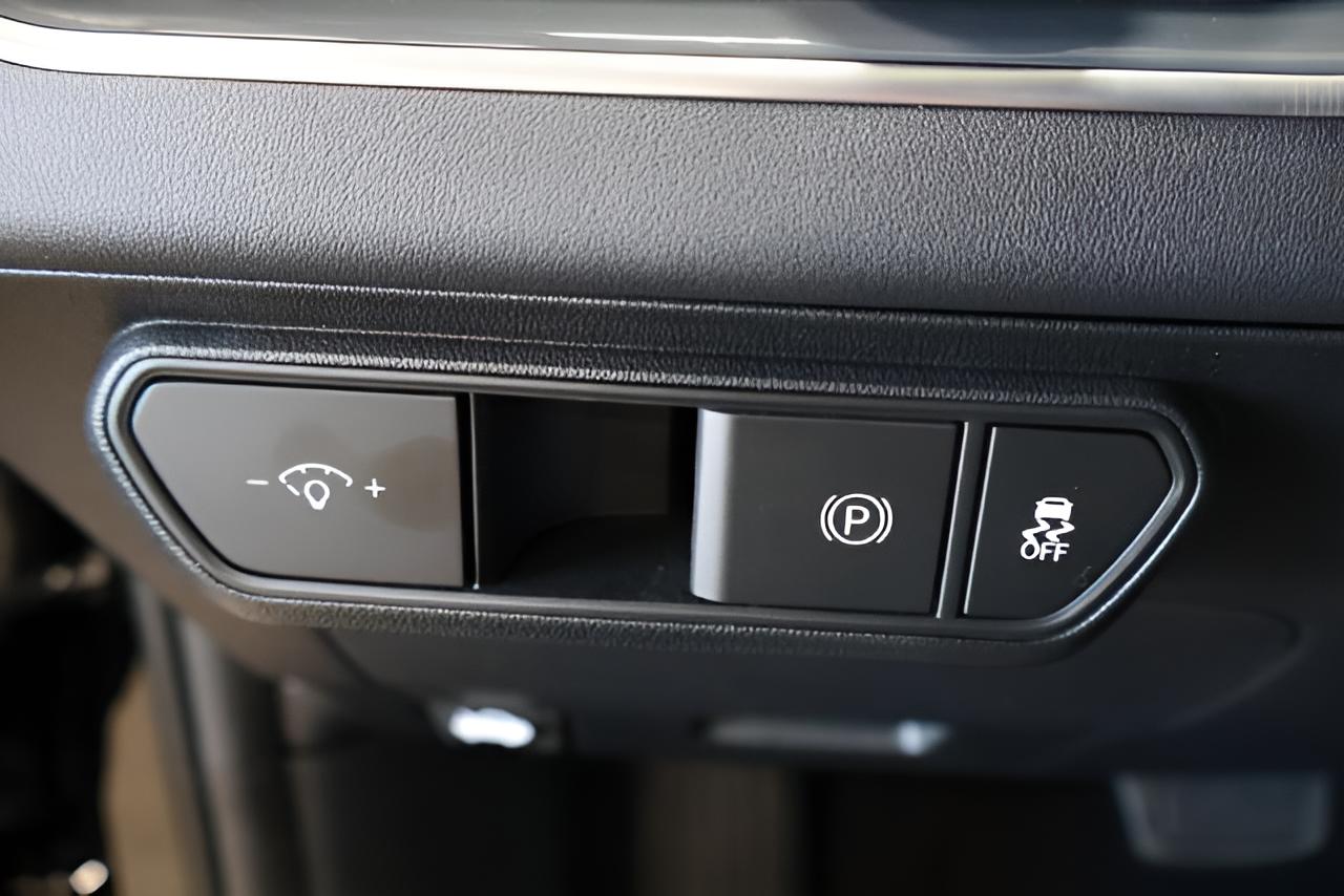 2027 Kia K4 EX