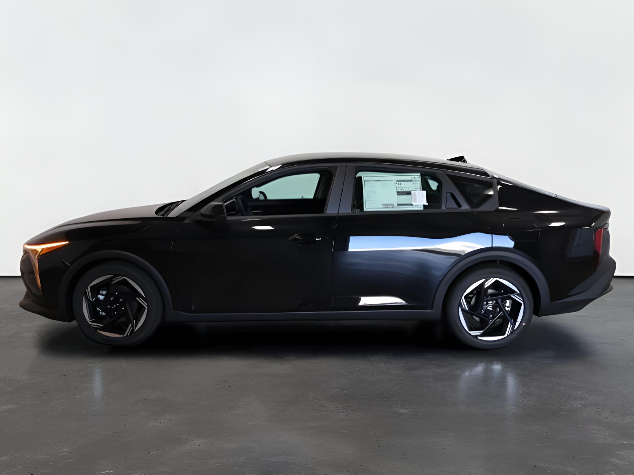 2027 Kia K4 EX