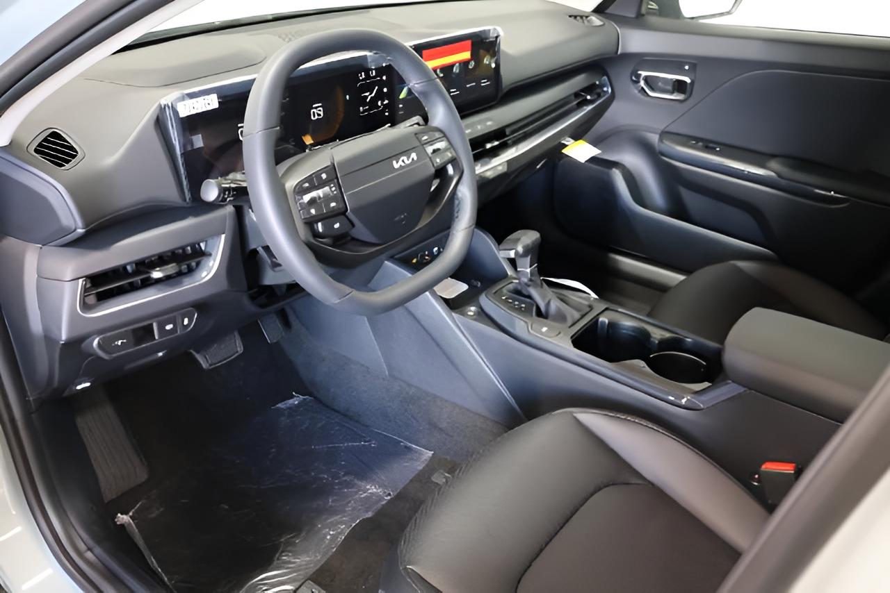 2027 Kia K4 EX