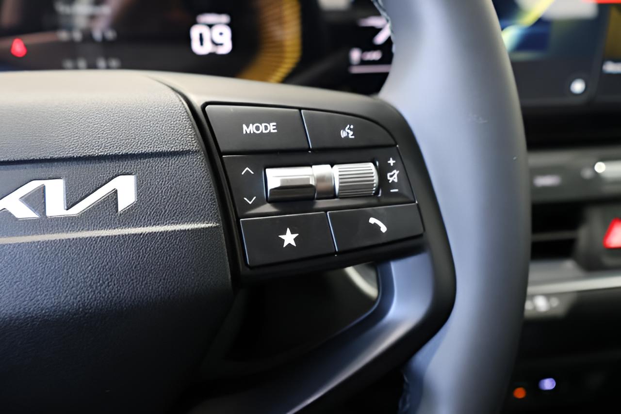 2027 Kia K4 EX