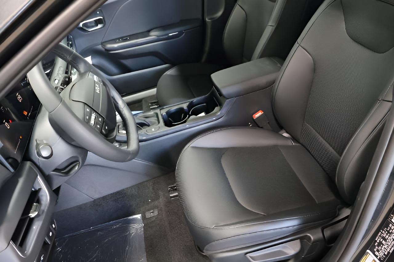 2027 Kia K4 EX