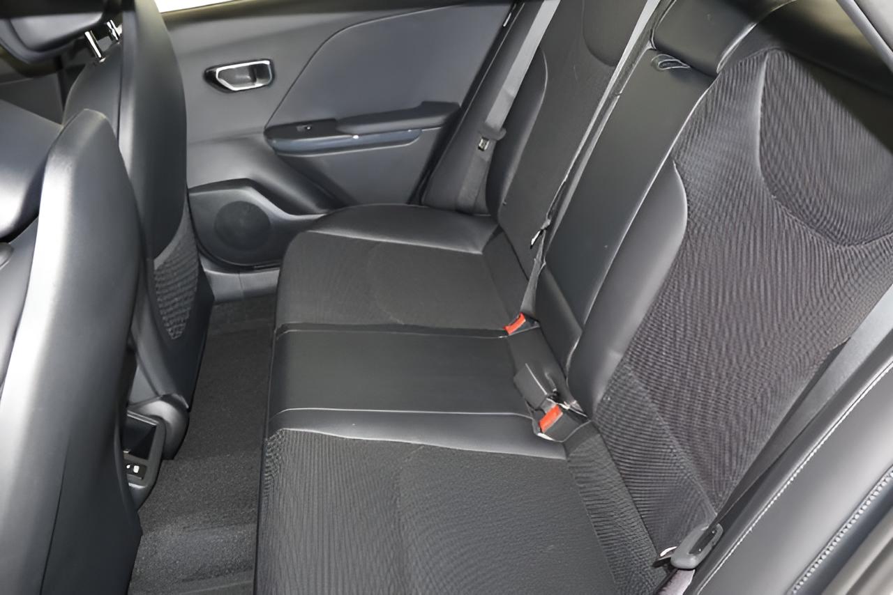 2027 Kia K4 EX