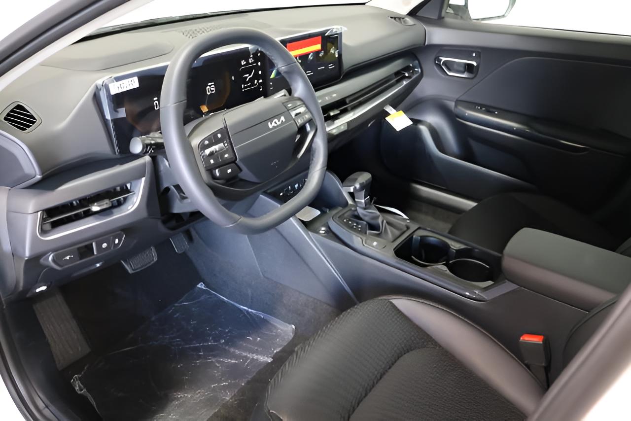 2027 Kia K4 EX