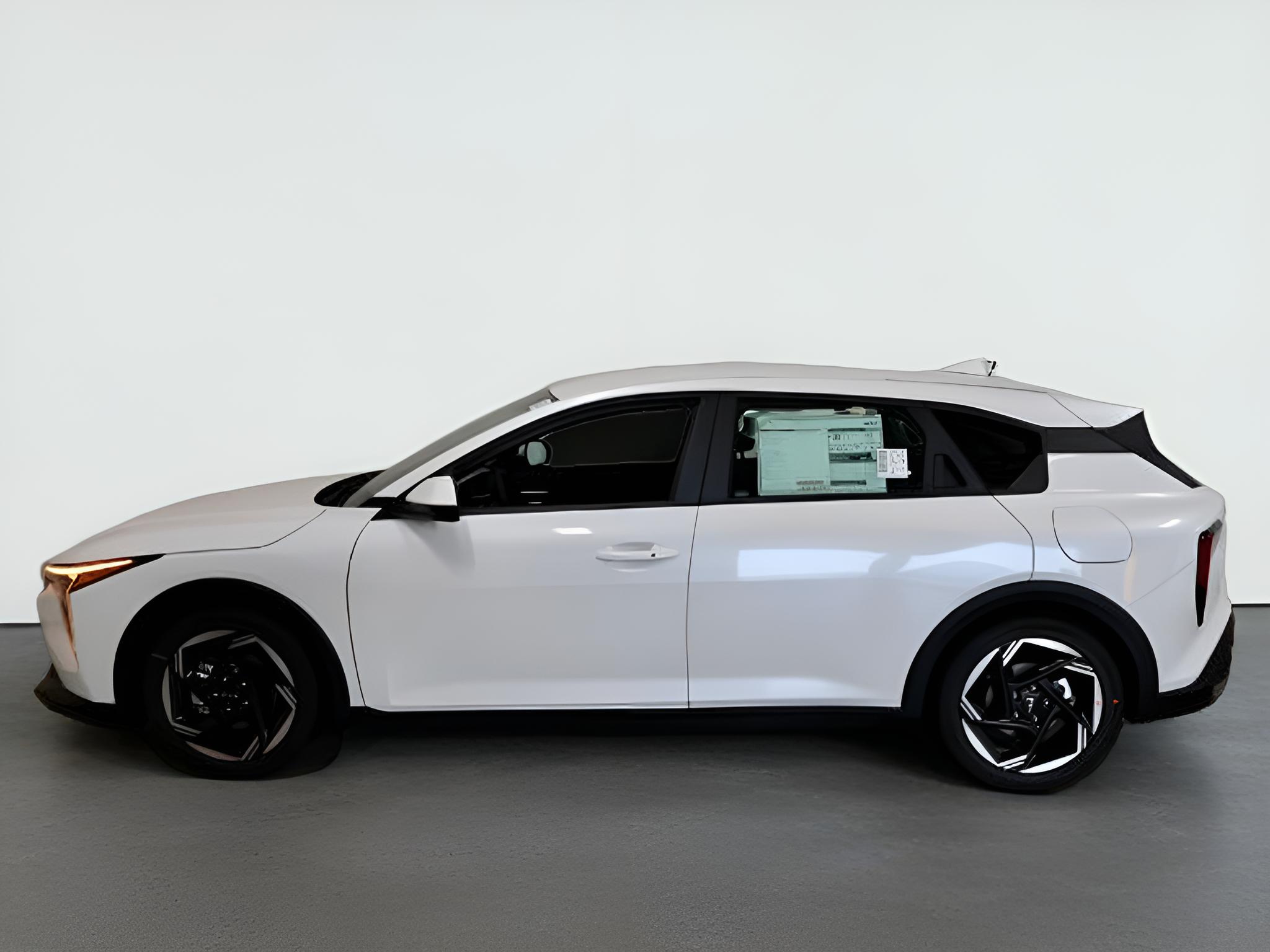 2026 Kia K4 Hatchback EX