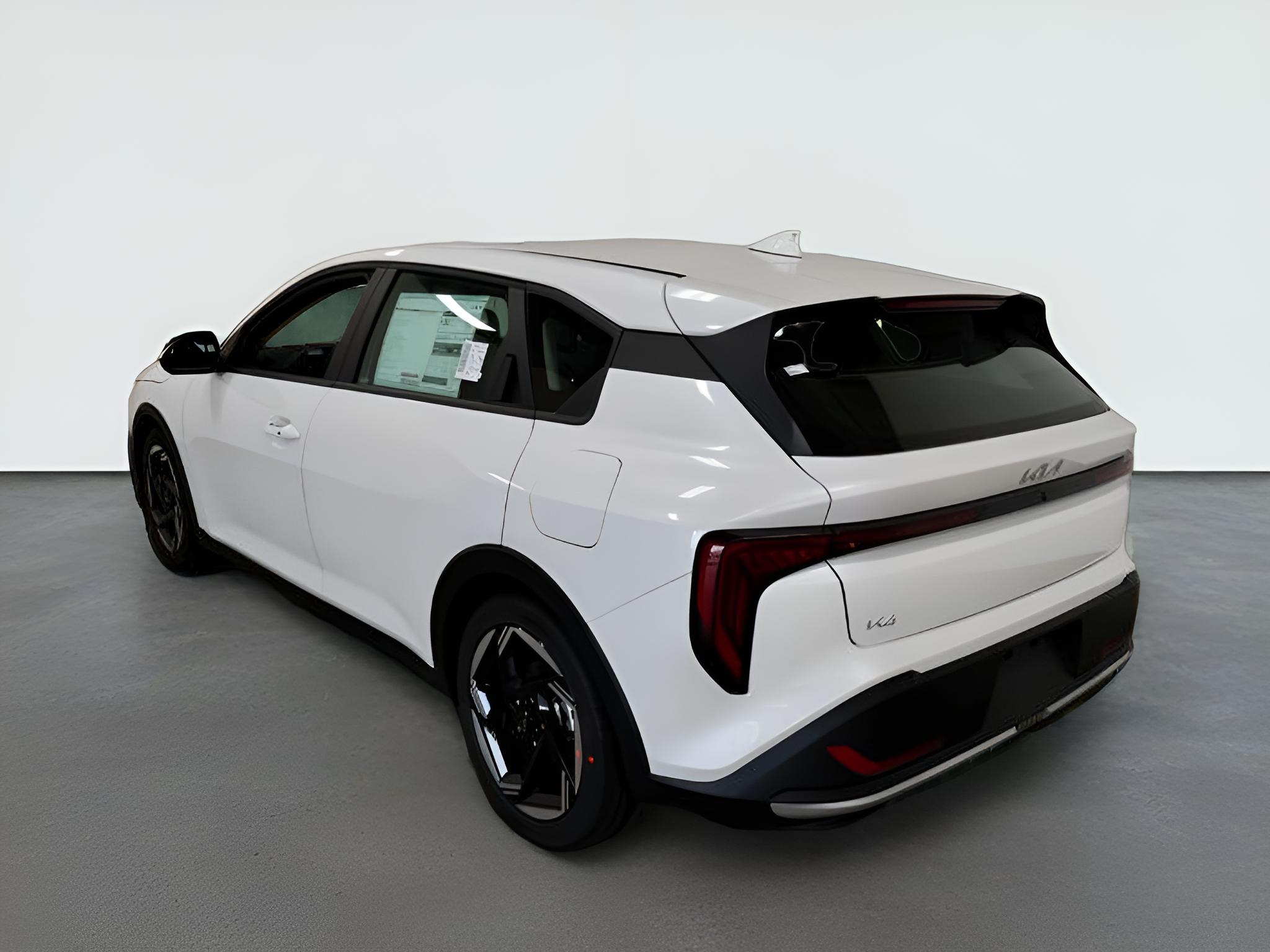 2026 Kia K4 Hatchback EX