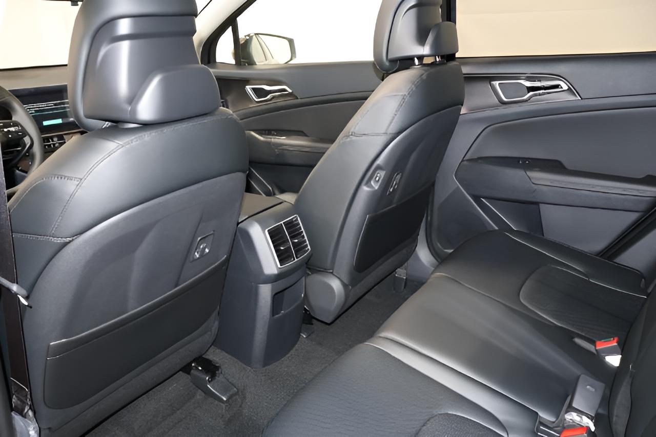 2027 Kia Sportage EX