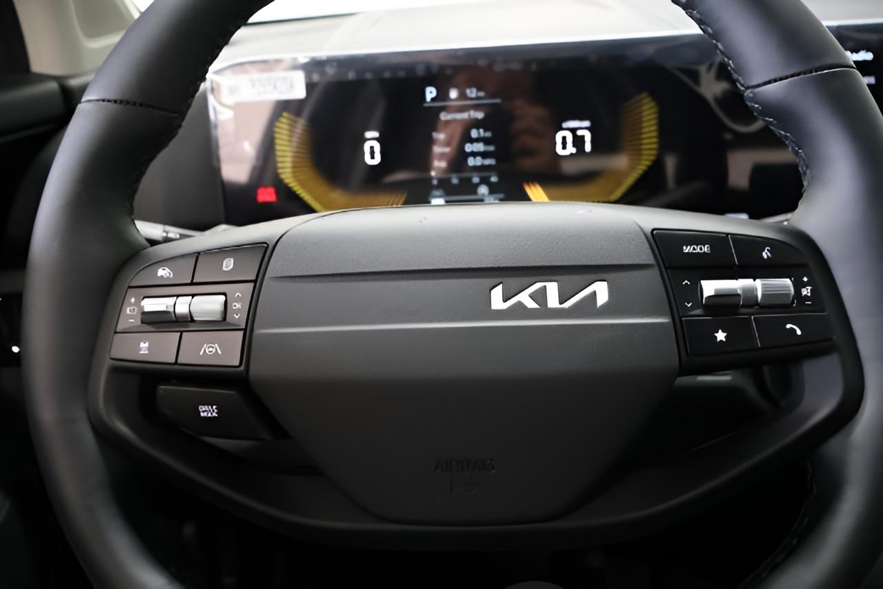 2027 Kia Sportage EX