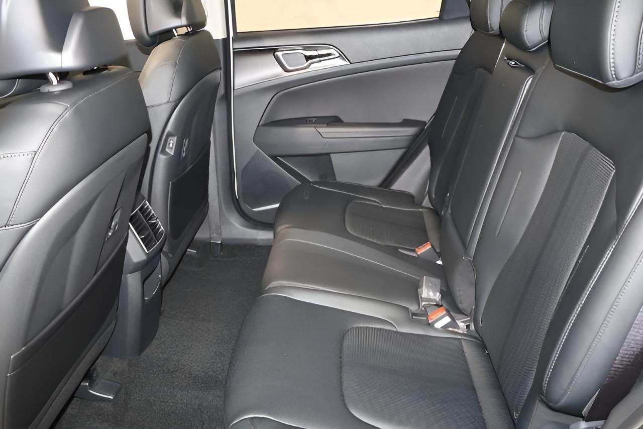 2027 Kia Sportage EX