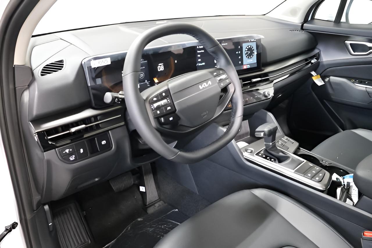 2027 Kia Sportage EX
