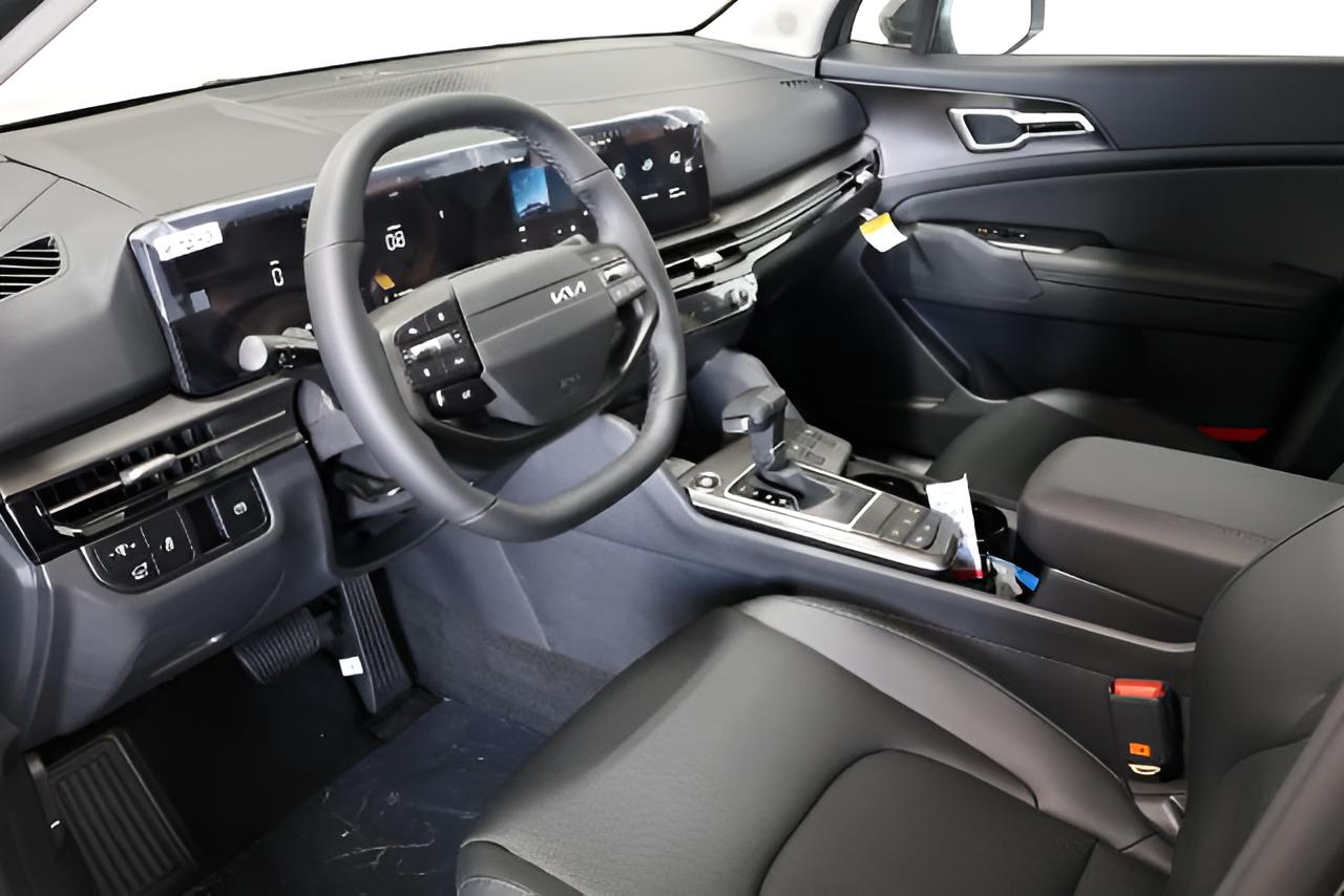 2027 Kia Sportage EX